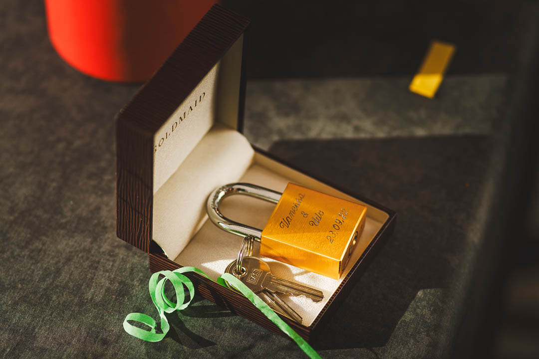 Ein Schloss das ein Brautpaar geschenkt bekommen hat